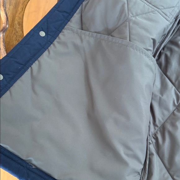 Filson Men's Navy Quilted Shirt Jacket - Picture 12 of 14